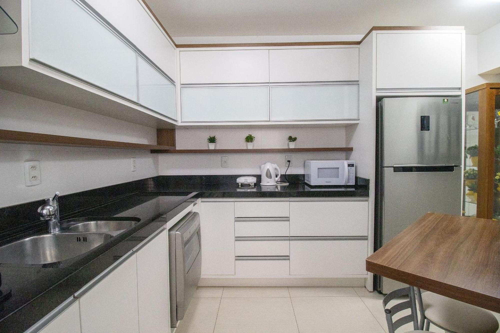 Balneário CamboriúBk81 - 3 Dorm, Climatizado, 2 Garagens, Wi-Fiアパートメント エクステリア 写真