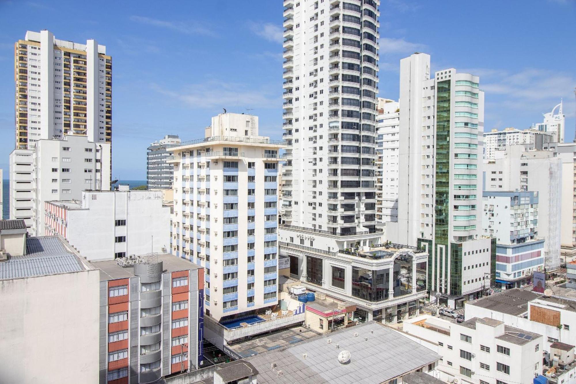 Balneário CamboriúBk81 - 3 Dorm, Climatizado, 2 Garagens, Wi-Fiアパートメント エクステリア 写真